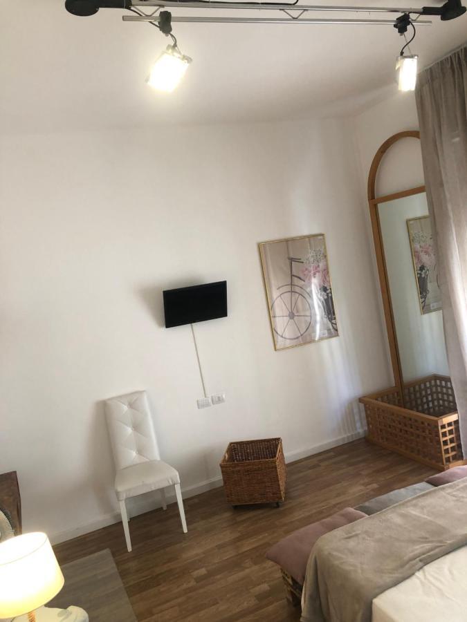 B&B Degli Artisti Suite Lecce Bagian luar foto