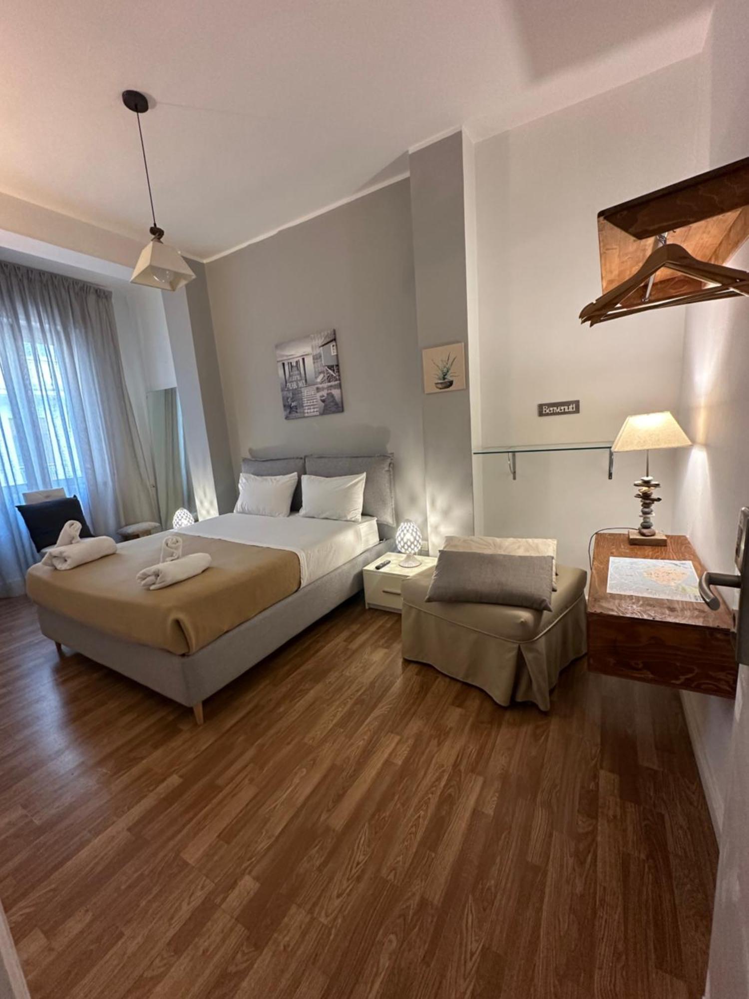 B&B Degli Artisti Suite Lecce Bagian luar foto