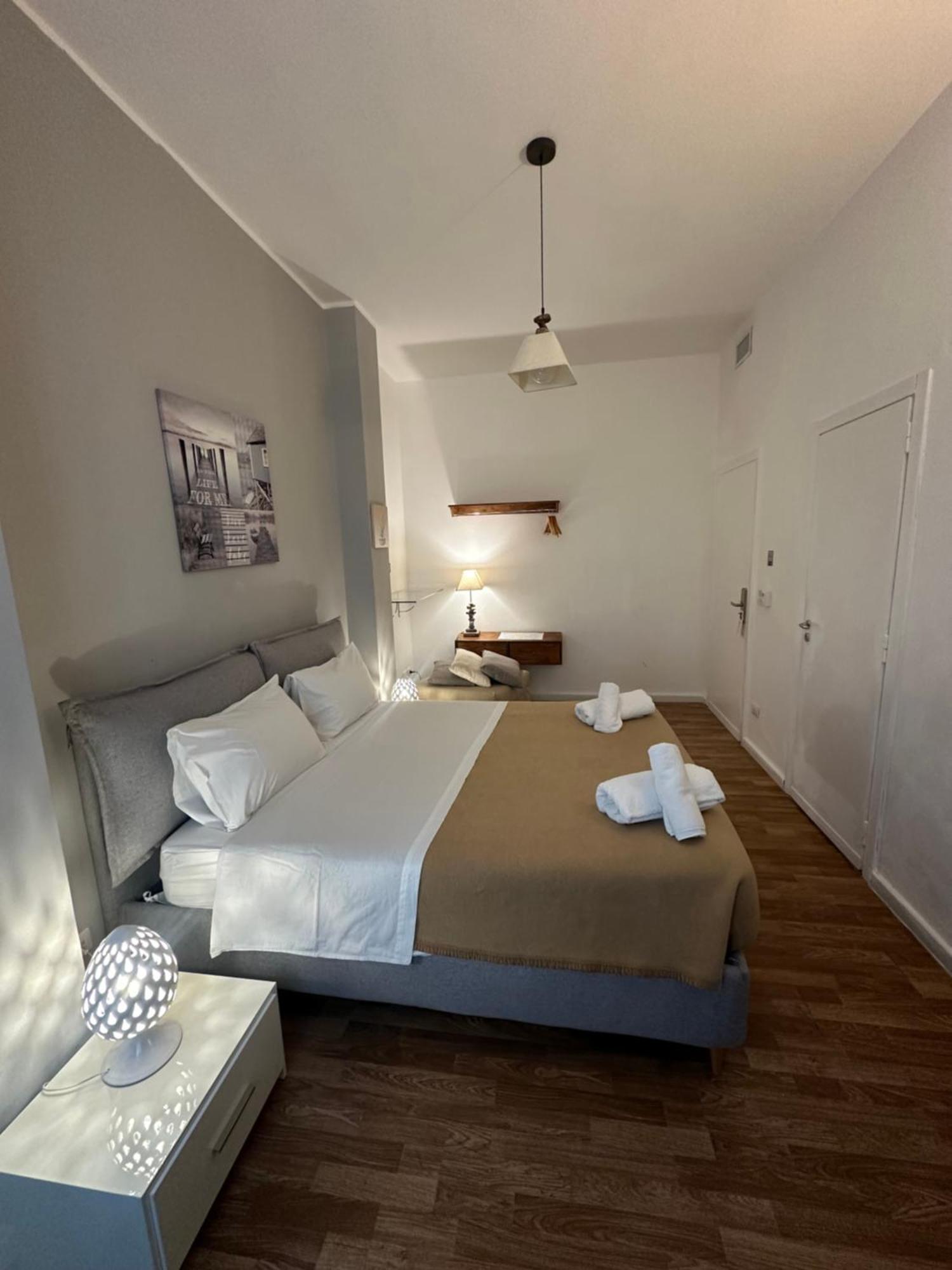 B&B Degli Artisti Suite Lecce Bagian luar foto