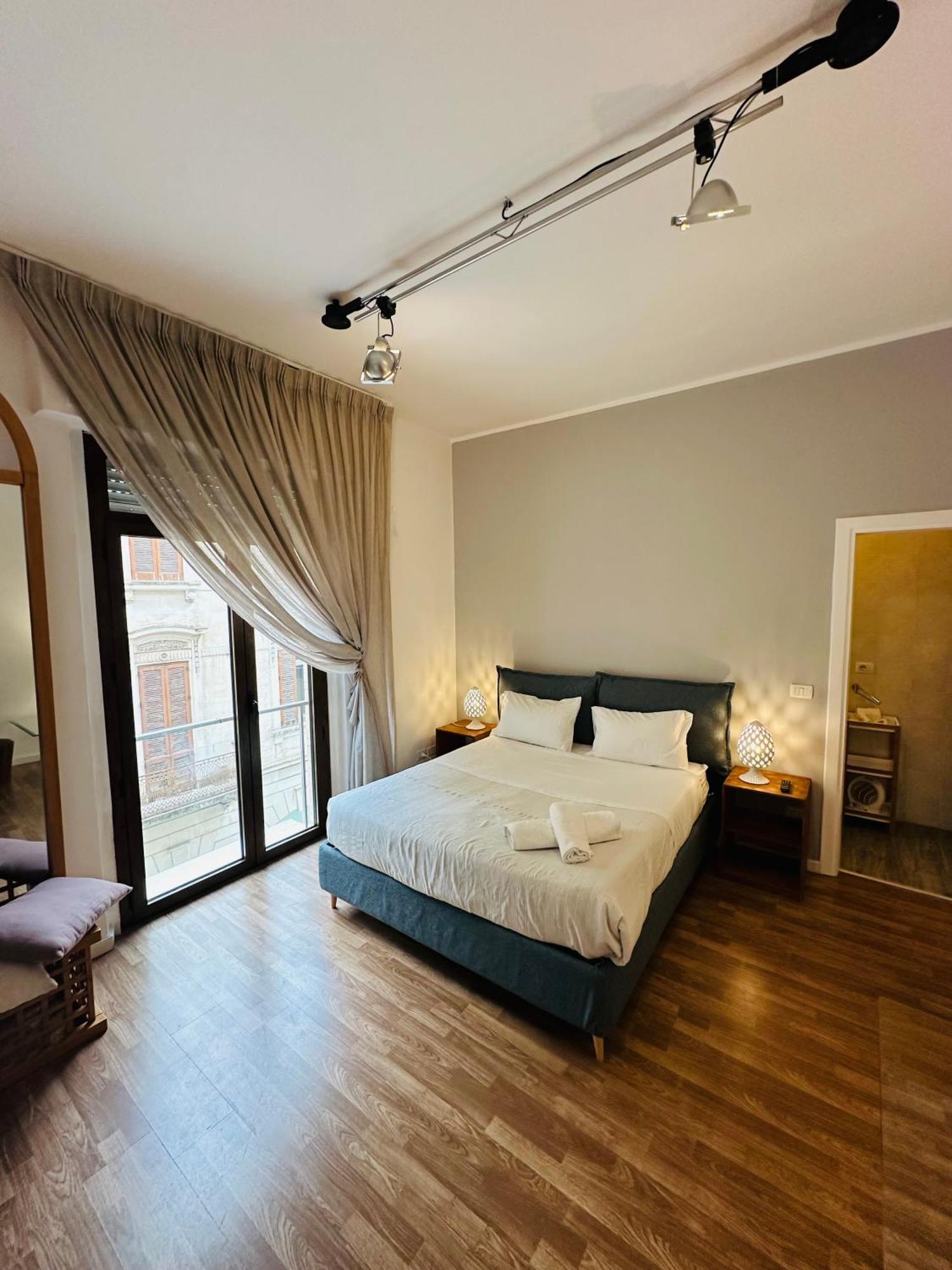 B&B Degli Artisti Suite Lecce Bagian luar foto