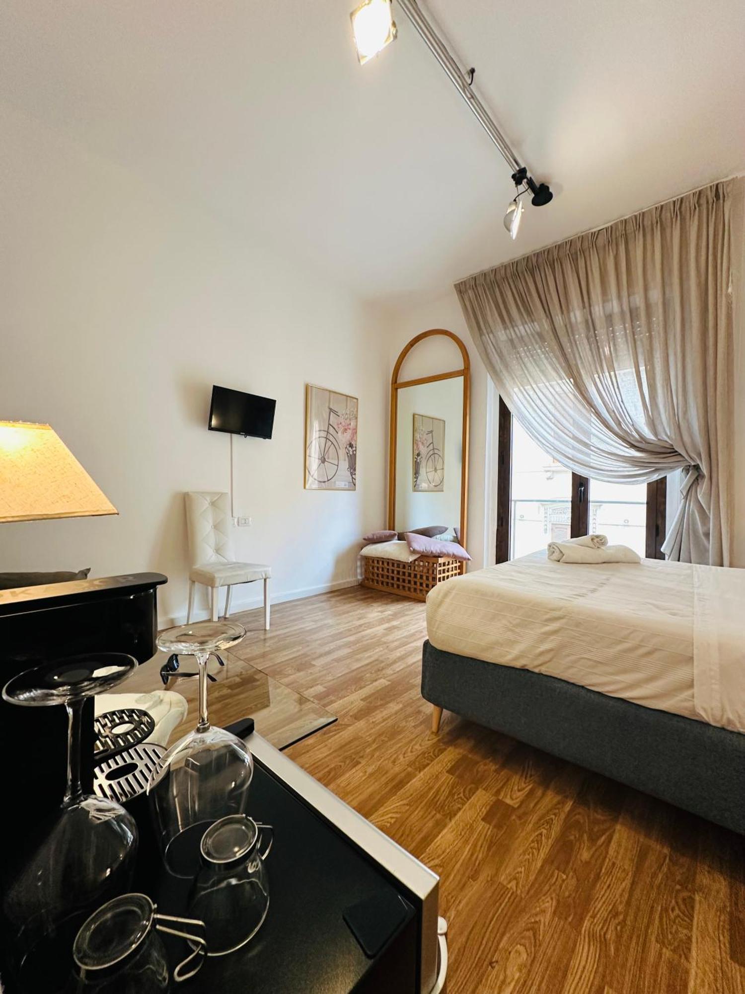B&B Degli Artisti Suite Lecce Bagian luar foto
