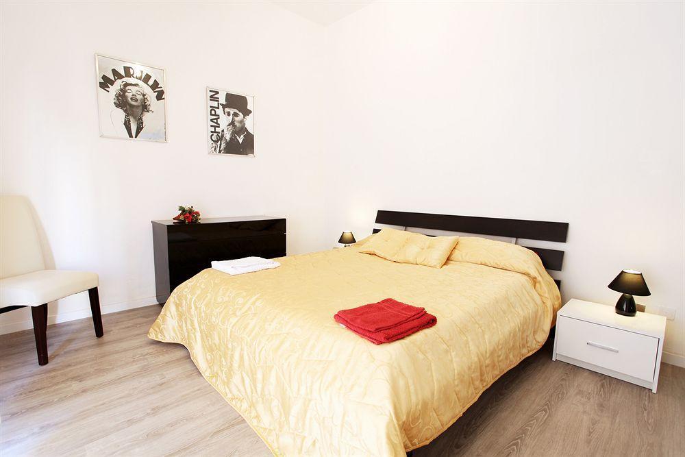 B&B Degli Artisti Suite Lecce Bagian luar foto
