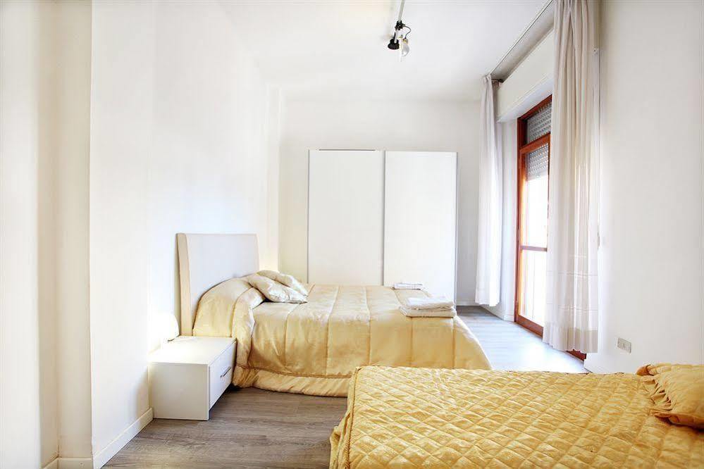 B&B Degli Artisti Suite Lecce Bagian luar foto